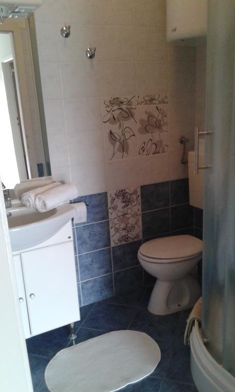Apartments Davor Biograd Na Moru Rom bilde