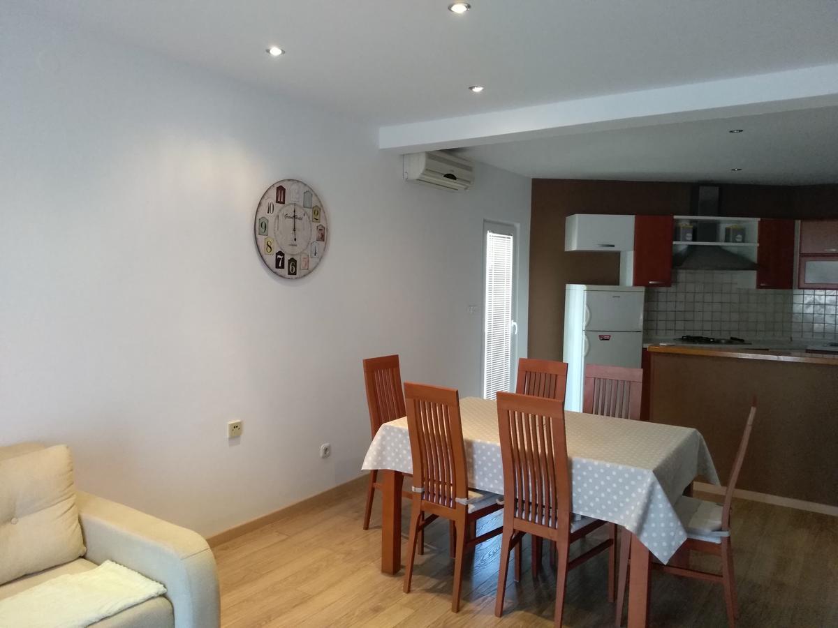 Apartments Davor Biograd Na Moru Eksteriør bilde